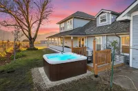 Meadowsweet Farm by WanderLodges - Hot Springs