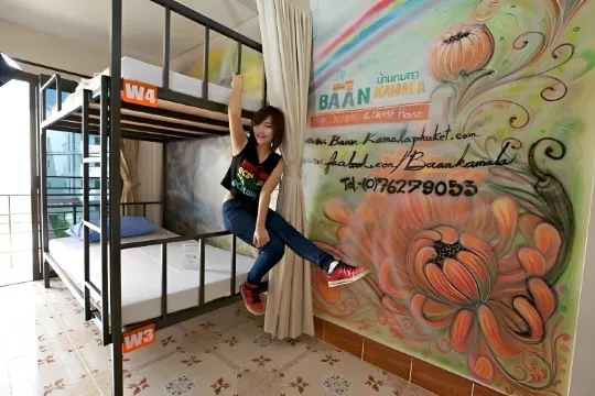 6 Beds Mixed Dormitory AC Room 1Person/Bed