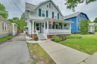 Family-Friendly Glens Falls Home w/ Sun Porch - Bintang 3