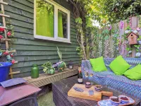 Retreat in Surrey Near Hever Castle Hotels in Lingfield