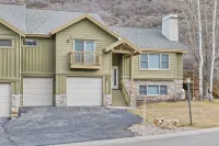 Spacious Park City Retreat With a Private Hot Tub