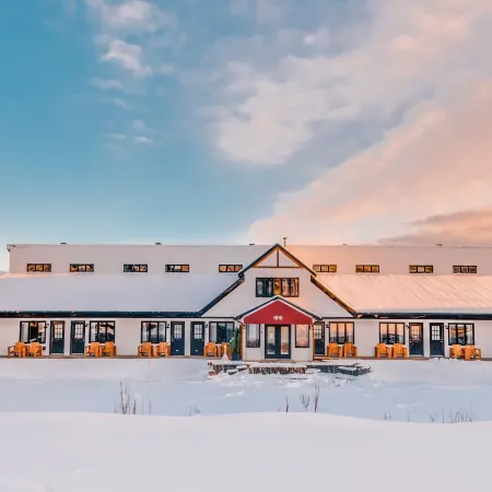 Hébergement Mont-Ste-Anne Condos Отели в г. Бопре