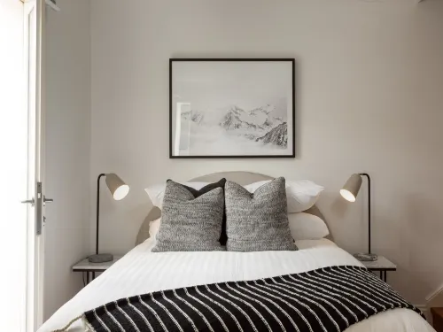 Stunning Studio with Alfresco Terrace near Trains