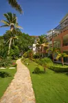 Infiniti Blu Luxury Ocean Front Condos Hotels in 