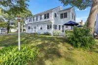 Beautiful waterfront property and steps away from multiple beaches
