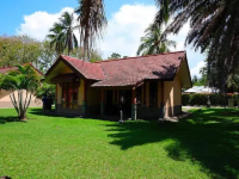 Sanghyang Indah Spa Resort Hotels near Anyer Beach