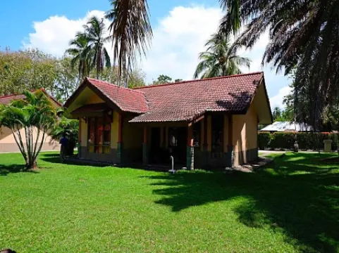 山海揚英達温泉度假村酒店