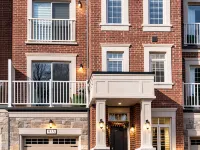 Modern 4‑ Retreat I 2‑ Parking I Steps from the Ajax Waterfront Hotels in Ajax