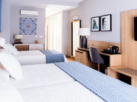 Hotel Puerta del Mar