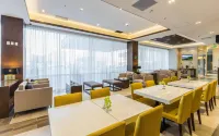 希爾頓歡朋酒店-提華納奧塔伊 - 早餐