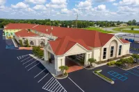 Comfort Inn Sandusky - parking