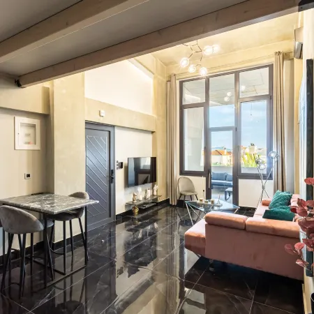 Ventiri Lofts - Luxury Penthouse w/ Home Cinema