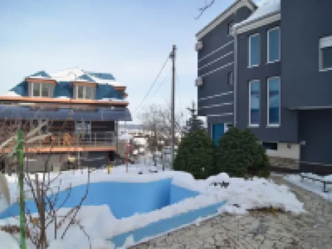 Garni Hotel Lama Hotels near Šumadija Sajam