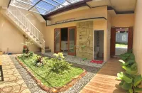 Kintamani Guest House Syariah Dengan View Pegunungan Kota Batu