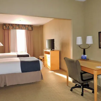 Marco LaGuardia Hotel and Suites Hotels near Flushing Meadows