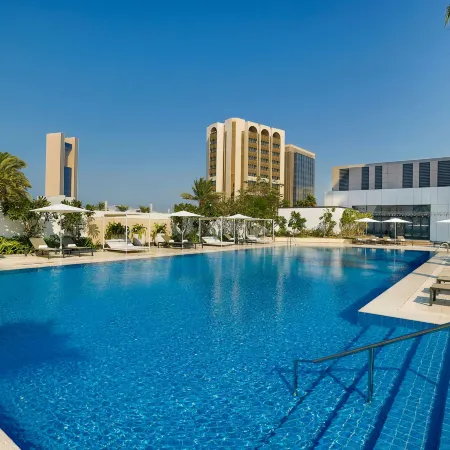 Sheraton Bahrain Hotel Отели рядом с достопримечательностью «Дипломатический район»