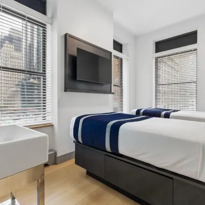 อเมริกานา อินน์ โรงแรมใกล้หอสมุดประชาชนนิวยอร์ก