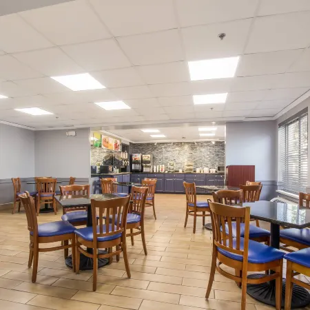 Quality Inn & Suites Cvg Airport