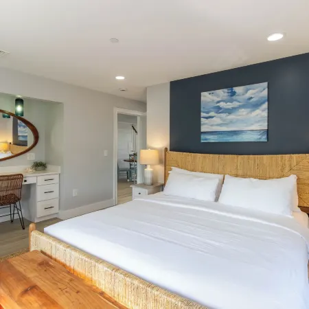 The Newport Lofts - 617 Thames Street