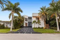 Chic Villa by Glam Homes