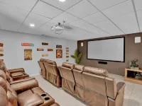 Theater Room Hot Tub Game Room Near Ski Resorts Hotels in Penn Forest Township