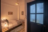 Dar Fornacci Traditional Stay in the Blue City - Pensions