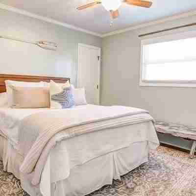 Driftwood Daze in Ocean Isle Beach Rooms