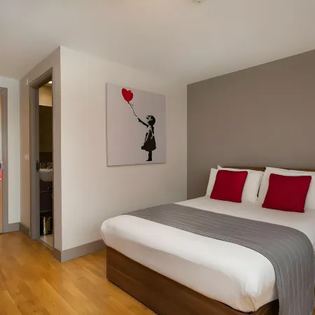 The Mitre Hotel Brigton Отели рядом с достопримечательностью «Железнодорожный вокзал Брайтона»