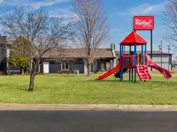 Red Roof Inn & Suites Tomah Hotels in Tomah