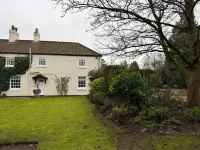 Charming 2-Bedroom House Rental in North Yorkshire Countryside Hotels in Tadcaster