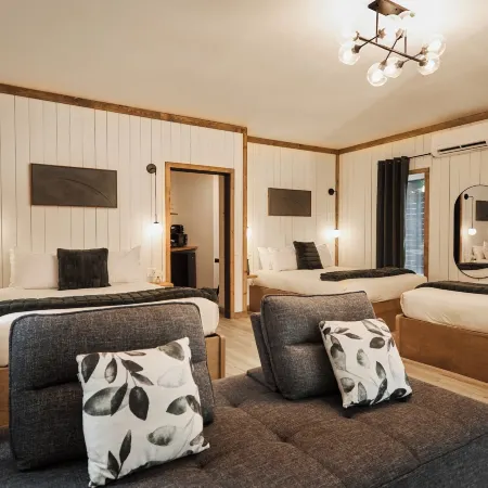 Motel Boutique Hygge - Anciennement Aux Portes du Soleil Отели в г. Бэ-Сен-Поль