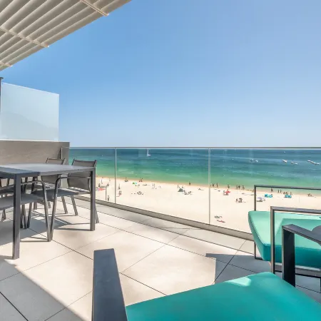 GuestReady - Beachfront Naufrago's Retreat 2