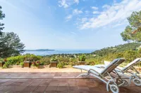 Villa in Hyeres Near Beach & Pool - Villas
