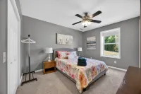 Amazing Home Near IU's Campus with Indoor Basketball Gym & Outdoor Pool/Hot Tub
