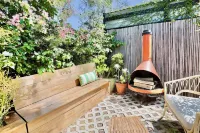 Fully remodeled charming 2Bed+ 2Bath Bungalow in iconic Venice Beach.