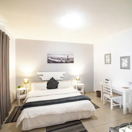 Bella Luna B&B Отели в г. Уолфиш-Бей