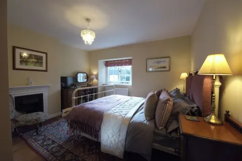 Beautifully Restored 2 Bedroom, Pet Friendly Cottage, Ideal for Exploring Exmoor