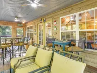 Secluded White River Haven! 4 Mi to Devils Knob Hotel di Izard County