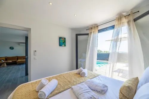 Lecci Villa With Outdoor Pools