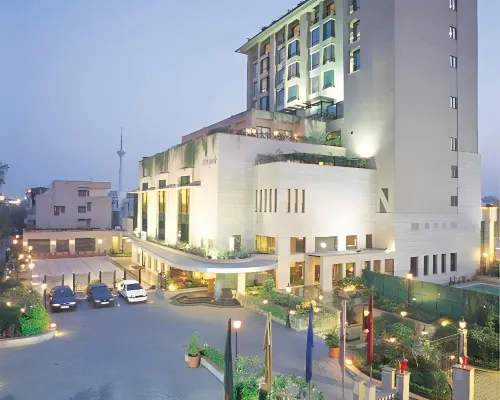 Hotel City Park Hotels near Rohini