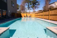 La Quinta Inn & Suites by Wyndham Oxford - Pool