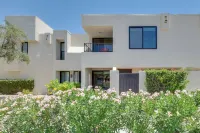 Unwind Poolside, Walk to El Paseo: Desert Oasis! - Condos