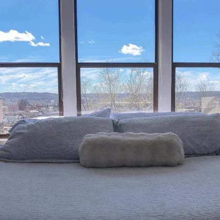 City View Perch Walkable Apt