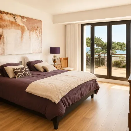 Villa with Heated Swimming Pool and Magnificent Sea View
