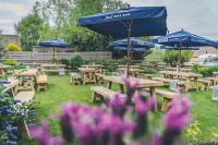 The Ebrington Arms - parking