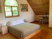 Secluded 60-Acre Chalet with View & Private Ponds - 3성급