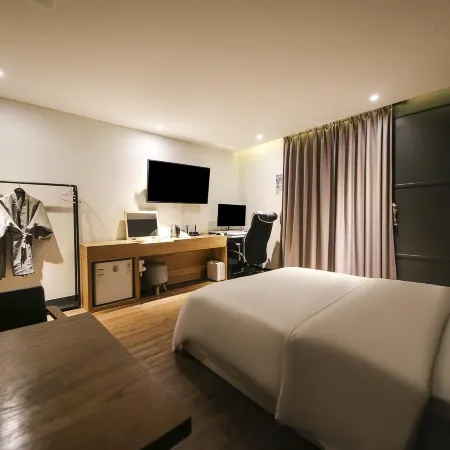 Cheonan CS Plaza Hotel