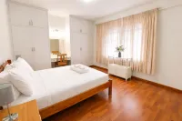 Stylish 1-bed Opposite Queens Park Savannah - Homestays