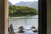 Lake's Dream - Scenic