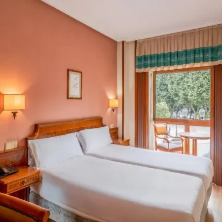 B&B HOTEL Gijón Centro Begoña